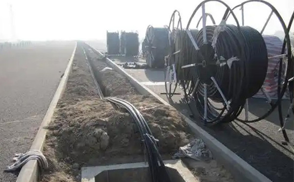 现代通信网络建设指南:张掖光缆施工全流程技术解析与质量控制 现代通信网络建设指南:张掖光缆施工全流程技术解析与质量控制